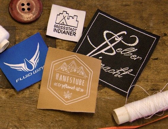 Webetiketten mit Logo