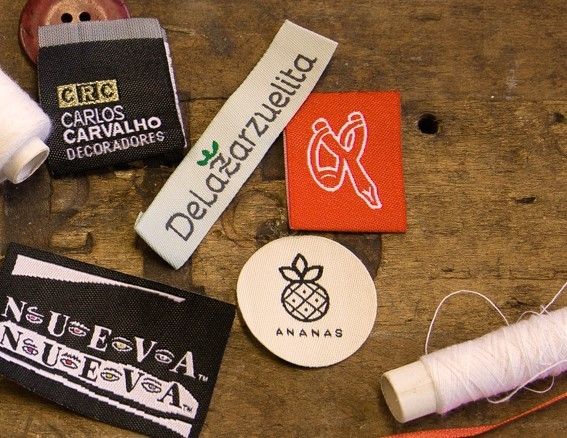 Etiquetas Tejidas con Logo