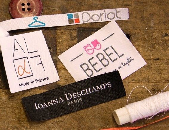 Étiquettes tissées Logo Plus