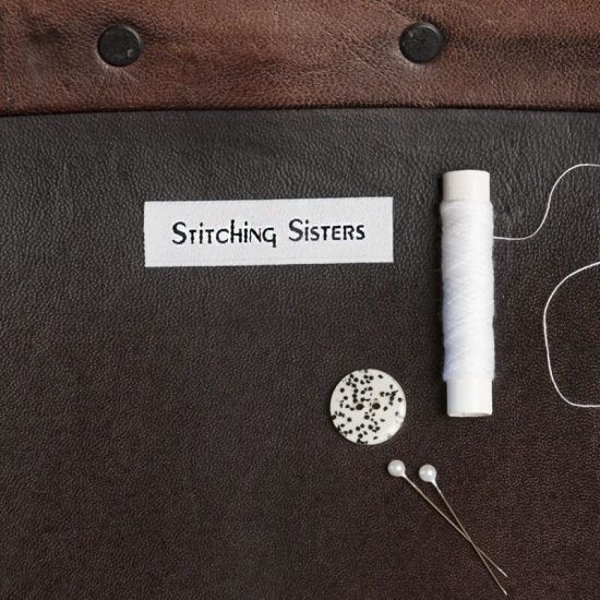 Stiching Sisters woven label